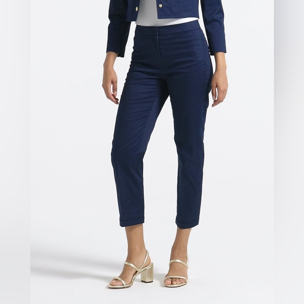 Kate cuffed straight-leg pant in lightweight chino in navy - Picture 2 of 4